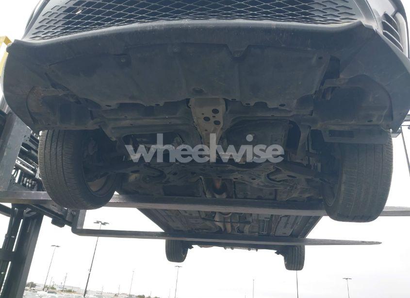 Photo 6 of 2019 Toyota Corolla SE (VIN 2T1BURHE8KC156068)