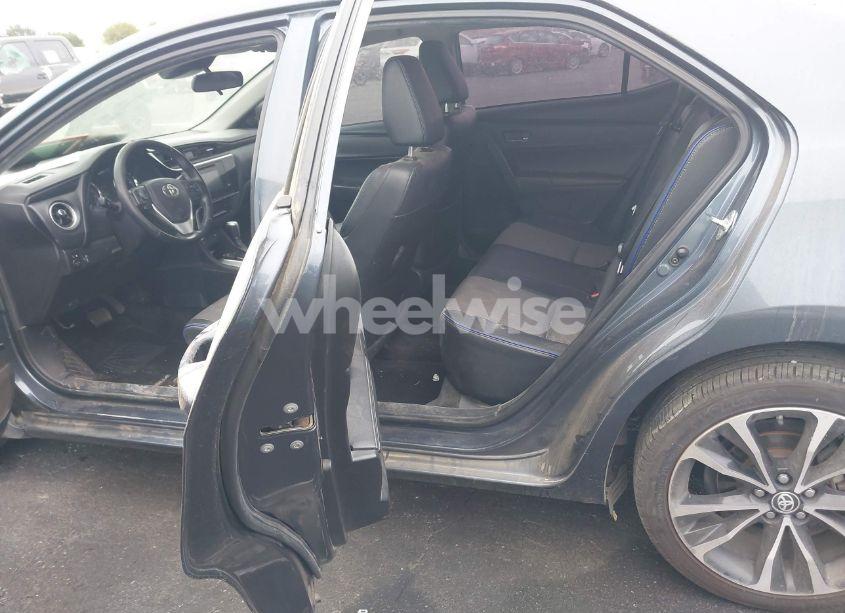 Photo 8 of 2019 Toyota Corolla SE (VIN 2T1BURHE8KC156068)