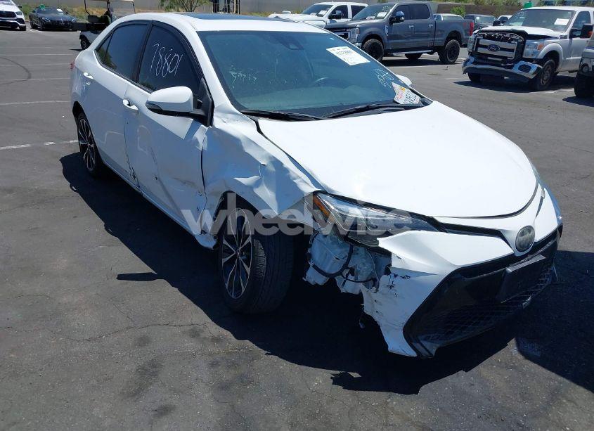 2019 Toyota Corolla SE (VIN 2T1BURHE8KC166924) main photo