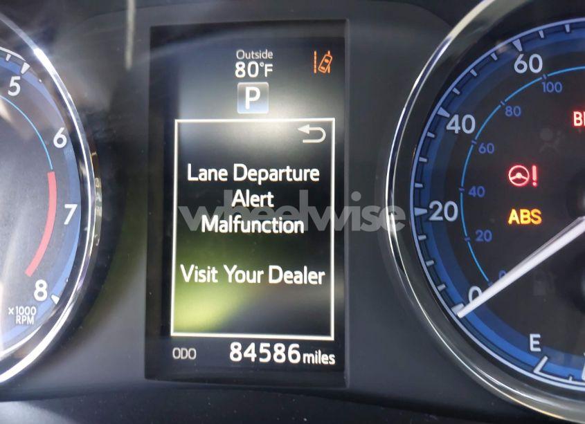 Photo 15 of 2019 Toyota Corolla SE (VIN 2T1BURHE8KC166924)