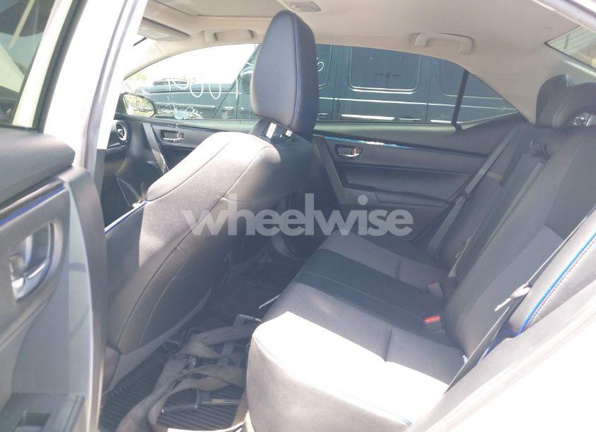 Photo 8 of 2019 Toyota Corolla SE (VIN 2T1BURHE8KC166924)