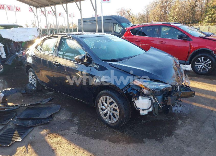 2019 Toyota Corolla LE (VIN 2T1BURHE8KC167359) main photo