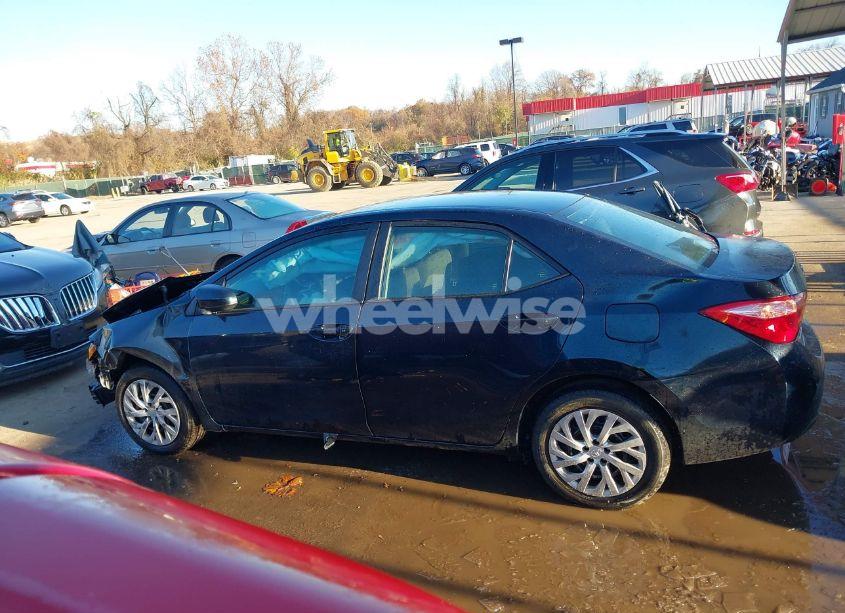 Photo 15 of 2019 Toyota Corolla LE (VIN 2T1BURHE8KC167359)