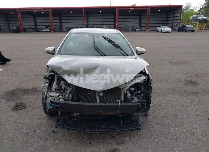 Photo 12 of 2019 Toyota Corolla LE (VIN 2T1BURHE8KC170584)