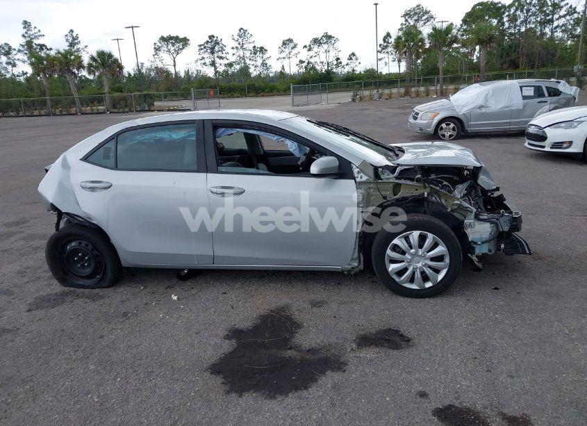 Photo 13 of 2019 Toyota Corolla LE (VIN 2T1BURHE8KC170584)