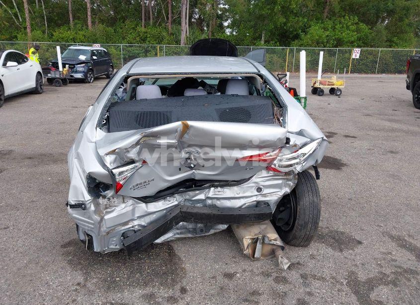 Photo 17 of 2019 Toyota Corolla LE (VIN 2T1BURHE8KC170584)