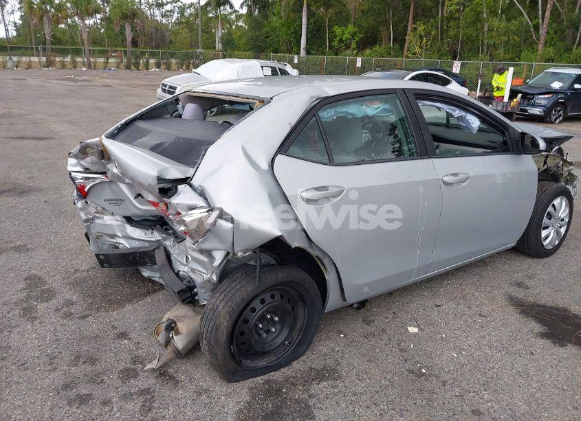 Photo 18 of 2019 Toyota Corolla LE (VIN 2T1BURHE8KC170584)