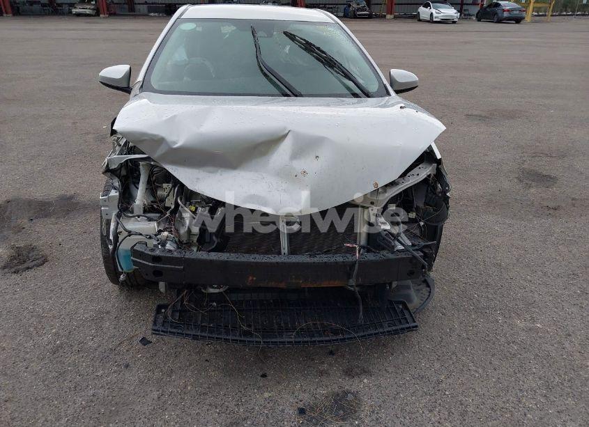 Photo 20 of 2019 Toyota Corolla LE (VIN 2T1BURHE8KC170584)