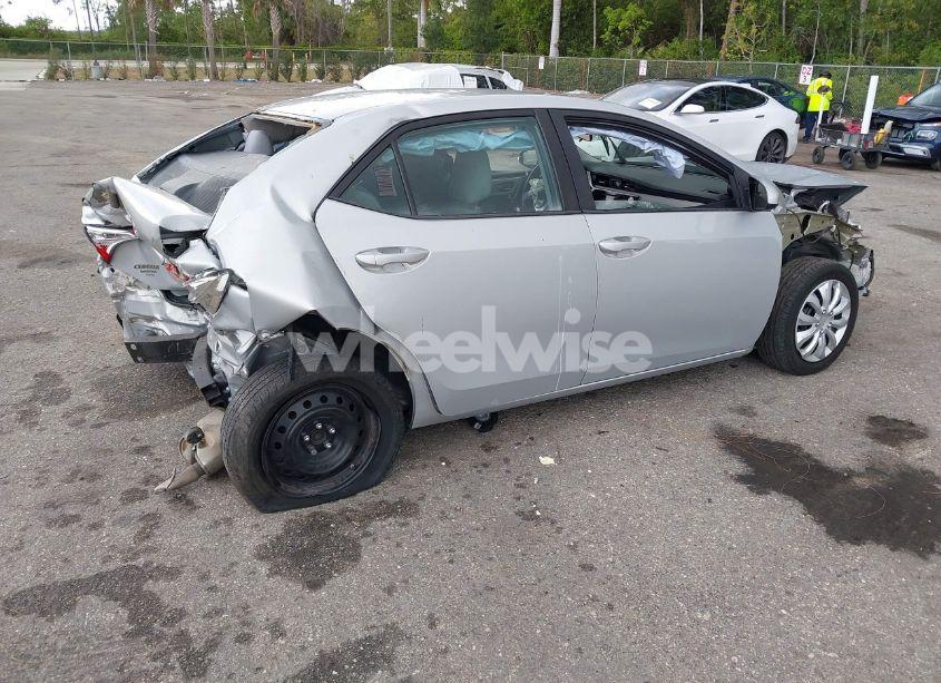 Photo 4 of 2019 Toyota Corolla LE (VIN 2T1BURHE8KC170584)