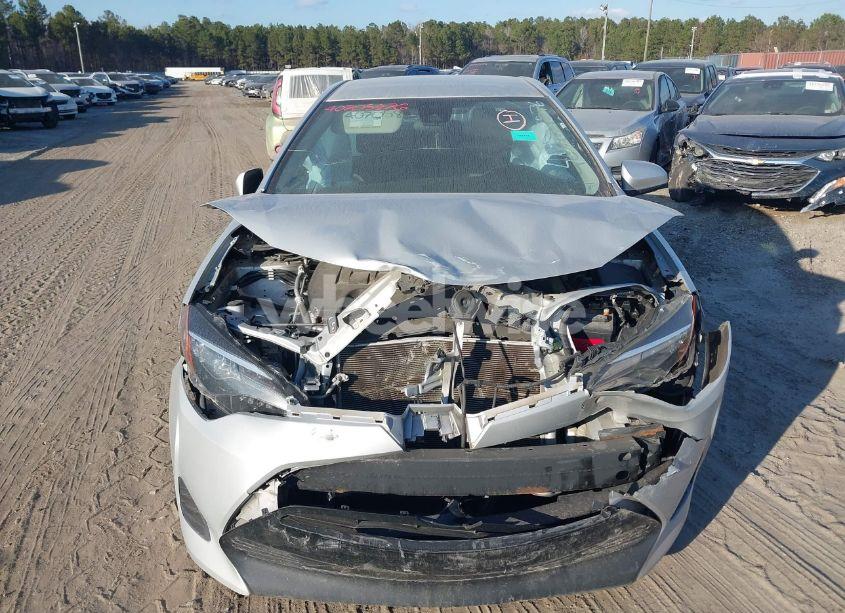 Photo 11 of 2019 Toyota Corolla LE (VIN 2T1BURHE8KC172657)