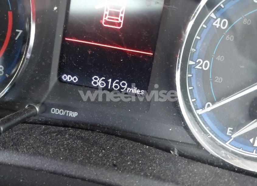 Photo 14 of 2019 Toyota Corolla LE (VIN 2T1BURHE8KC172657)