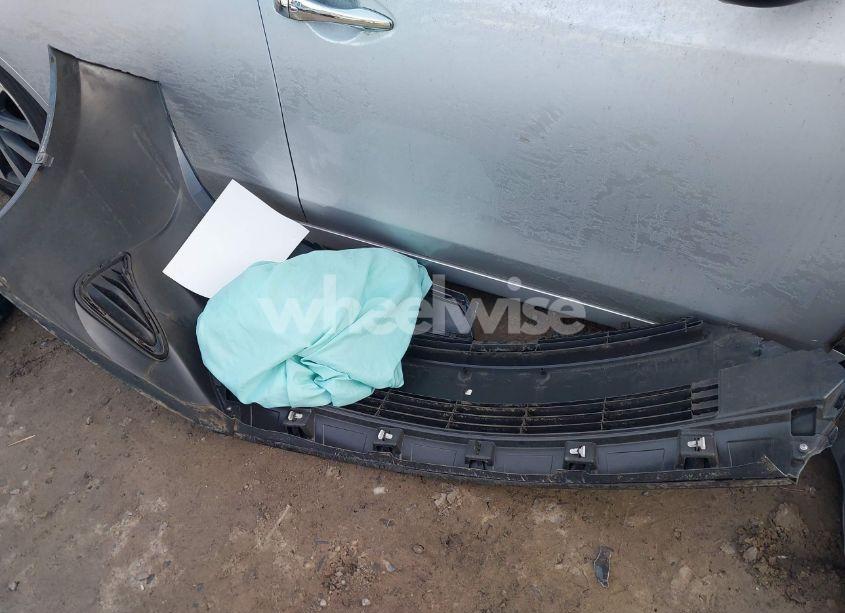 Photo 12 of 2019 Toyota Corolla LE (VIN 2T1BURHE8KC172772)