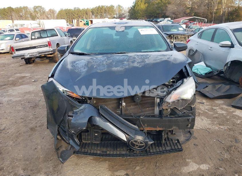 Photo 13 of 2019 Toyota Corolla LE (VIN 2T1BURHE8KC172772)