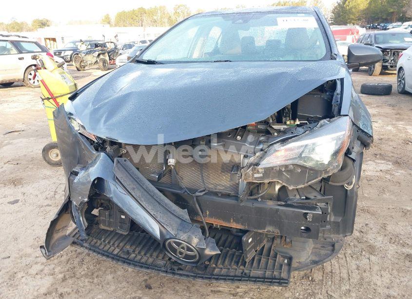 Photo 6 of 2019 Toyota Corolla LE (VIN 2T1BURHE8KC172772)