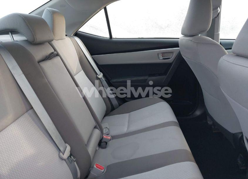 Photo 8 of 2019 Toyota Corolla LE (VIN 2T1BURHE8KC172772)