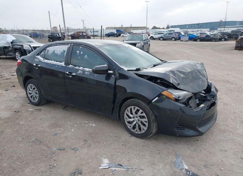 2019 Toyota Corolla LE (VIN 2T1BURHE8KC181536) main photo