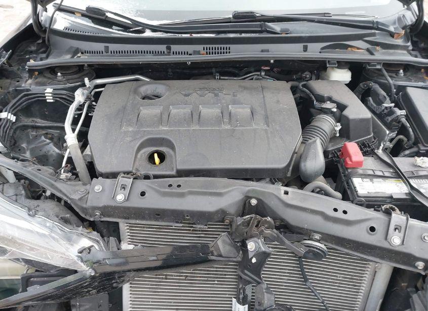 Photo 10 of 2019 Toyota Corolla LE (VIN 2T1BURHE8KC181536)