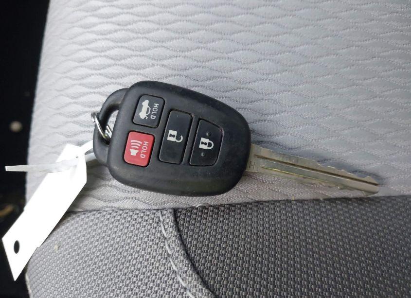 Photo 11 of 2019 Toyota Corolla LE (VIN 2T1BURHE8KC181536)