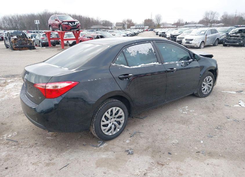 Photo 4 of 2019 Toyota Corolla LE (VIN 2T1BURHE8KC181536)