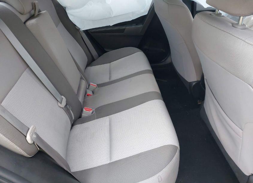 Photo 8 of 2019 Toyota Corolla LE (VIN 2T1BURHE8KC181536)