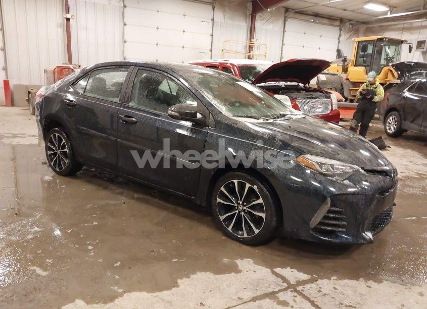 2019 Toyota Corolla SE (VIN 2T1BURHE8KC184470) main photo