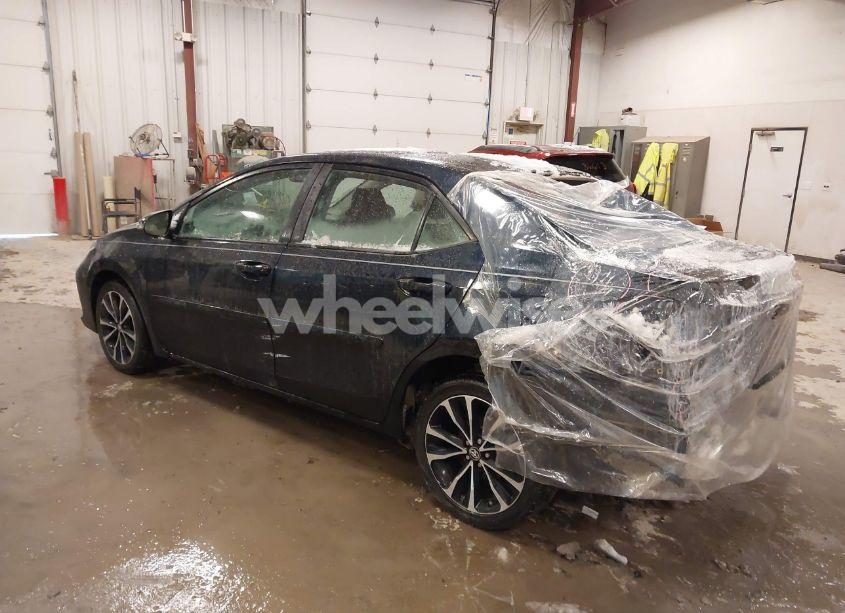 Photo 3 of 2019 Toyota Corolla SE (VIN 2T1BURHE8KC184470)