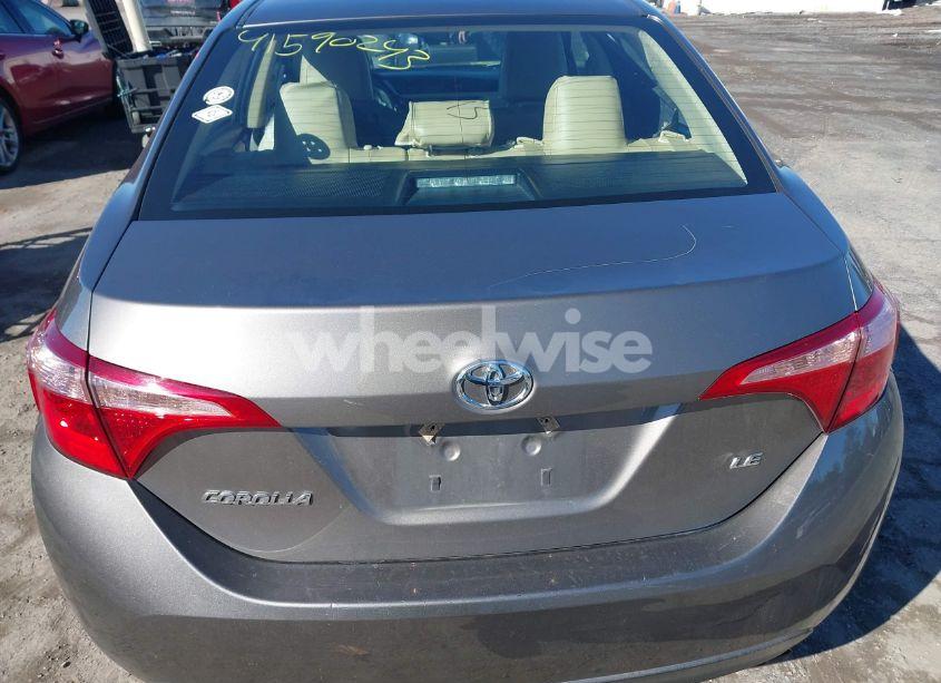 Photo 17 of 2019 Toyota Corolla LE (VIN 2T1BURHE8KC210629)