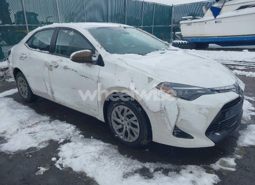 2019 Toyota Corolla LE (VIN 2T1BURHE8KC217841) main photo