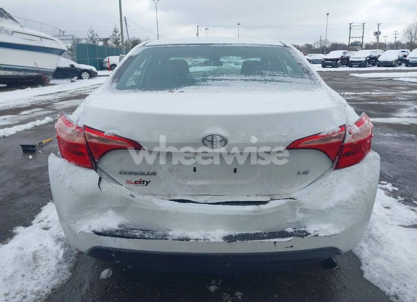Photo 16 of 2019 Toyota Corolla LE (VIN 2T1BURHE8KC217841)