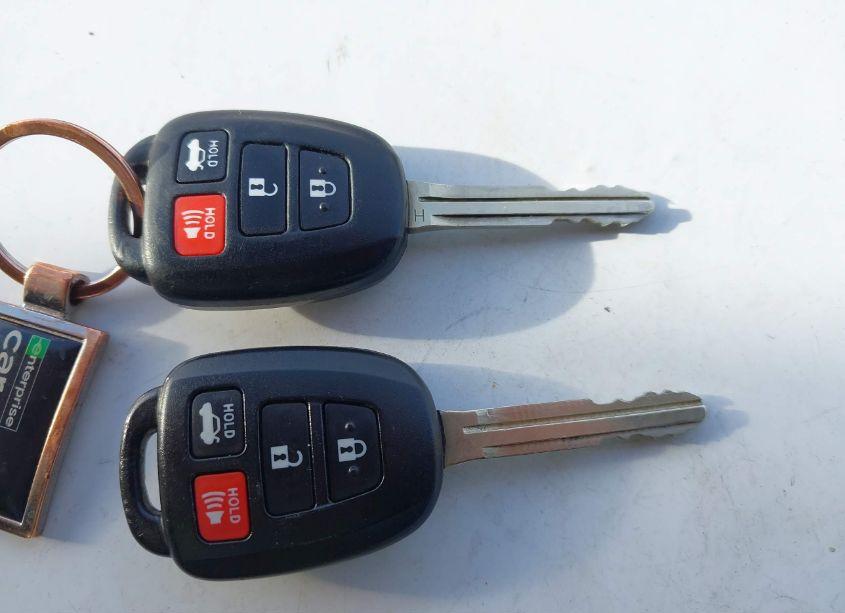 Photo 11 of 2019 Toyota Corolla LE (VIN 2T1BURHE8KC220979)