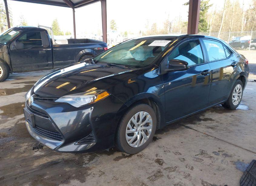 Photo 2 of 2019 Toyota Corolla LE (VIN 2T1BURHE8KC220979)