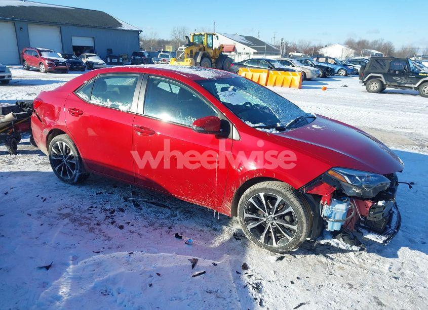 2019 Toyota Corolla XSE (VIN 2T1BURHE8KC221095) main photo