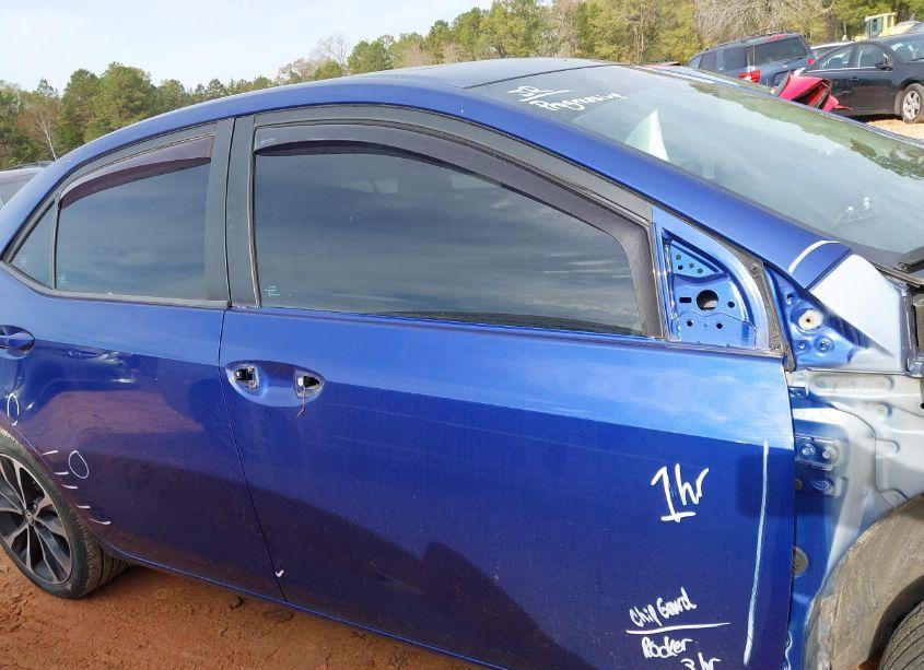 Photo 13 of 2019 Toyota Corolla L/LE/XLE/SE/XSE (VIN 2T1BURHE8KC224479)