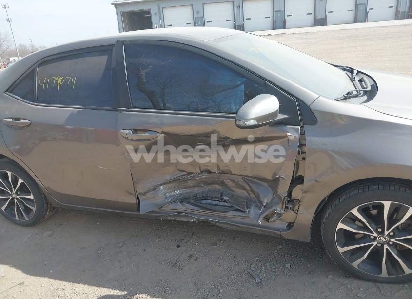 Photo 13 of 2019 Toyota Corolla SE (VIN 2T1BURHE8KC234462)