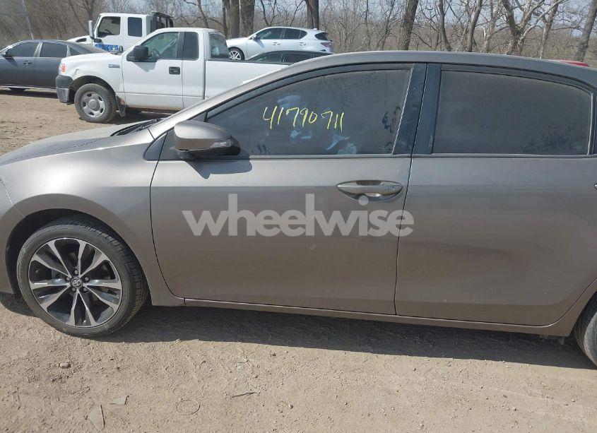 Photo 14 of 2019 Toyota Corolla SE (VIN 2T1BURHE8KC234462)