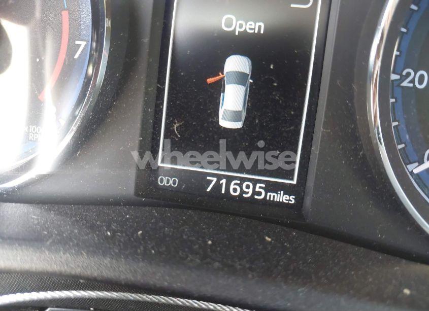 Photo 15 of 2019 Toyota Corolla SE (VIN 2T1BURHE8KC234462)