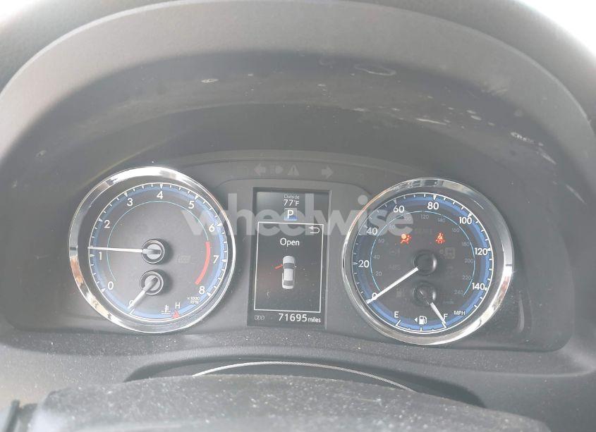 Photo 7 of 2019 Toyota Corolla SE (VIN 2T1BURHE8KC234462)