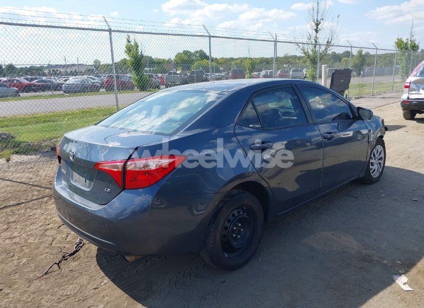 Photo 4 of 2019 Toyota Corolla LE (VIN 2T1BURHE8KC246806)