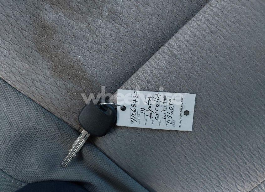 Photo 11 of 2014 Toyota Corolla LE (VIN 2T1BURHE9EC036039)