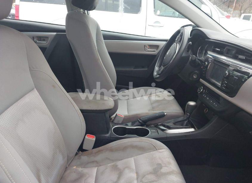 Photo 5 of 2014 Toyota Corolla LE (VIN 2T1BURHE9EC036039)