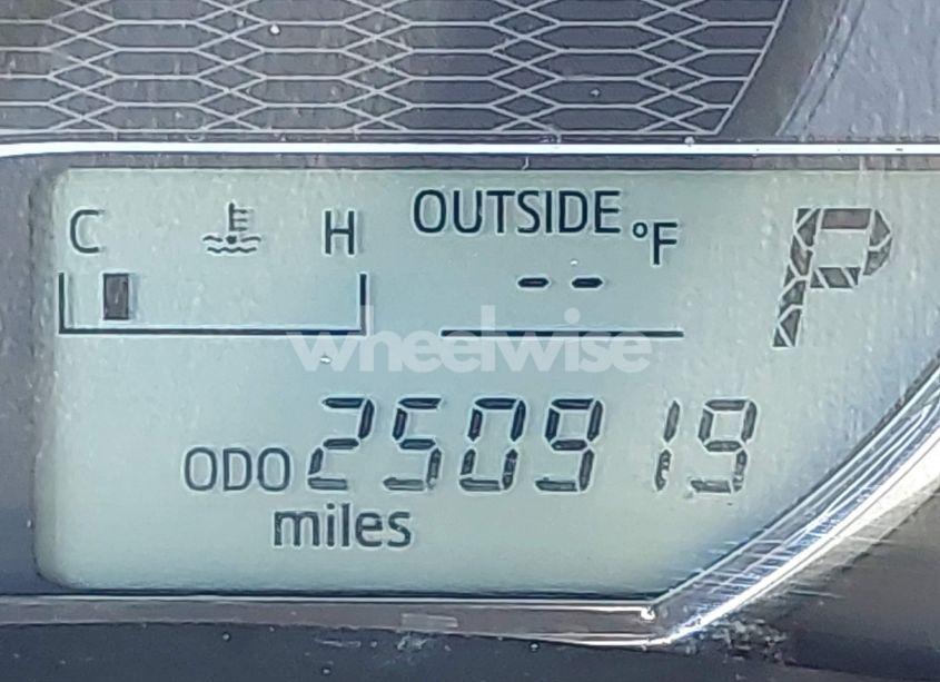 Photo 15 of 2014 Toyota Corolla LE (VIN 2T1BURHE9EC117980)