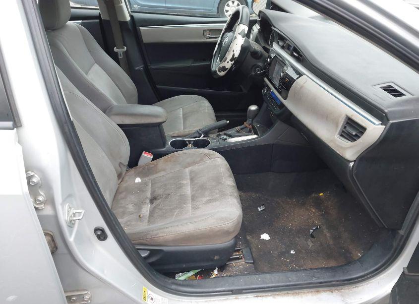 Photo 5 of 2014 Toyota Corolla LE (VIN 2T1BURHE9EC134889)