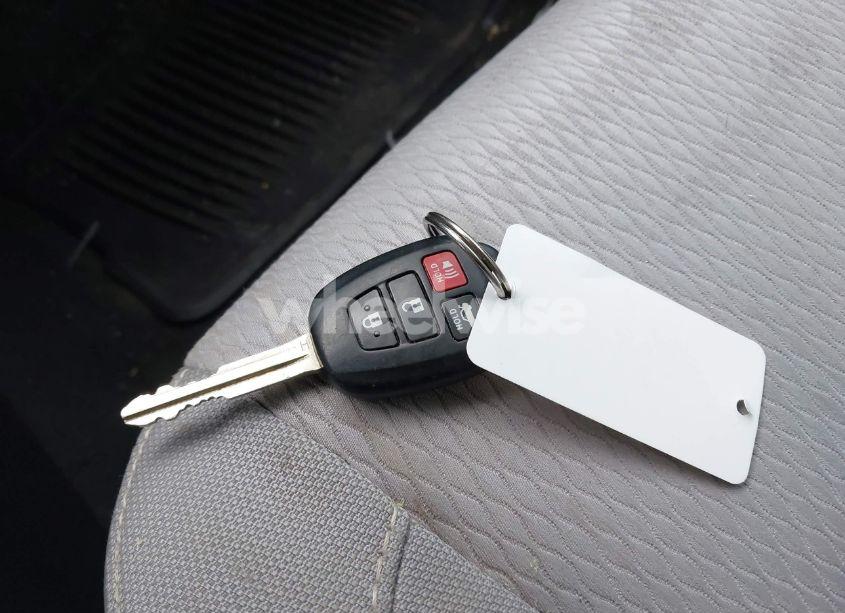 Photo 11 of 2014 Toyota Corolla LE (VIN 2T1BURHE9EC143754)