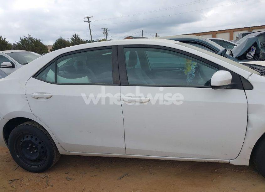 Photo 13 of 2014 Toyota Corolla LE (VIN 2T1BURHE9EC185633)