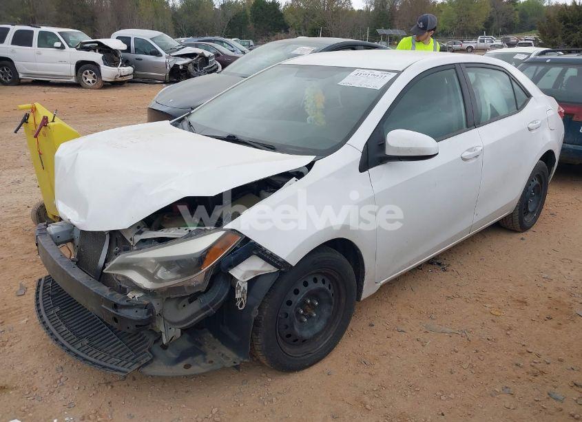 Photo 2 of 2014 Toyota Corolla LE (VIN 2T1BURHE9EC185633)