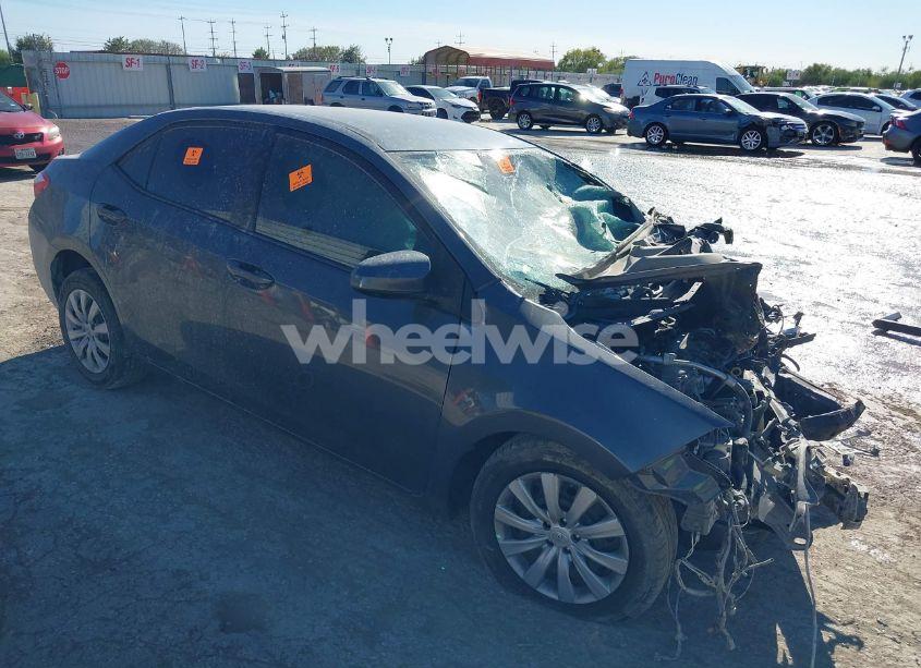 2015 Toyota Corolla LE (VIN 2T1BURHE9FC291534) main photo