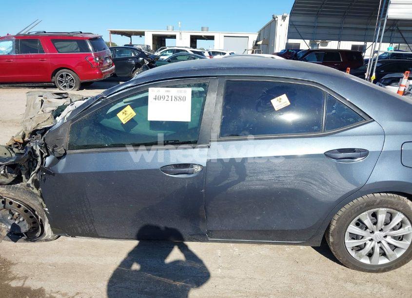 Photo 13 of 2015 Toyota Corolla LE (VIN 2T1BURHE9FC291534)