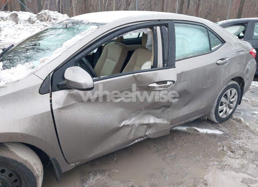 Photo 6 of 2015 Toyota Corolla L/LE/LE PLS/PRM/S/S PLS (VIN 2T1BURHE9FC293963)