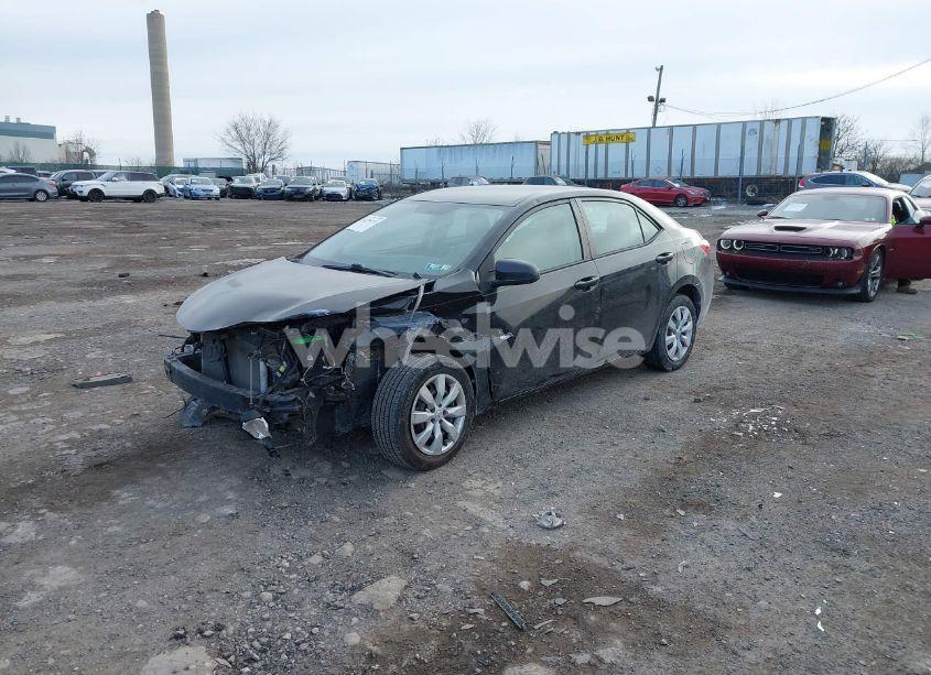 Photo 2 of 2015 Toyota Corolla LE (VIN 2T1BURHE9FC321518)