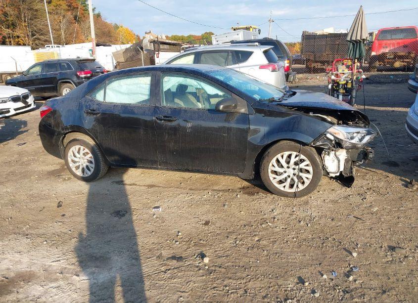 Photo 14 of 2015 Toyota Corolla LE (VIN 2T1BURHE9FC321888)